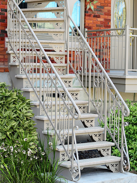 BELL ALUMINIUM INC. | Escalier en aluminium soudé