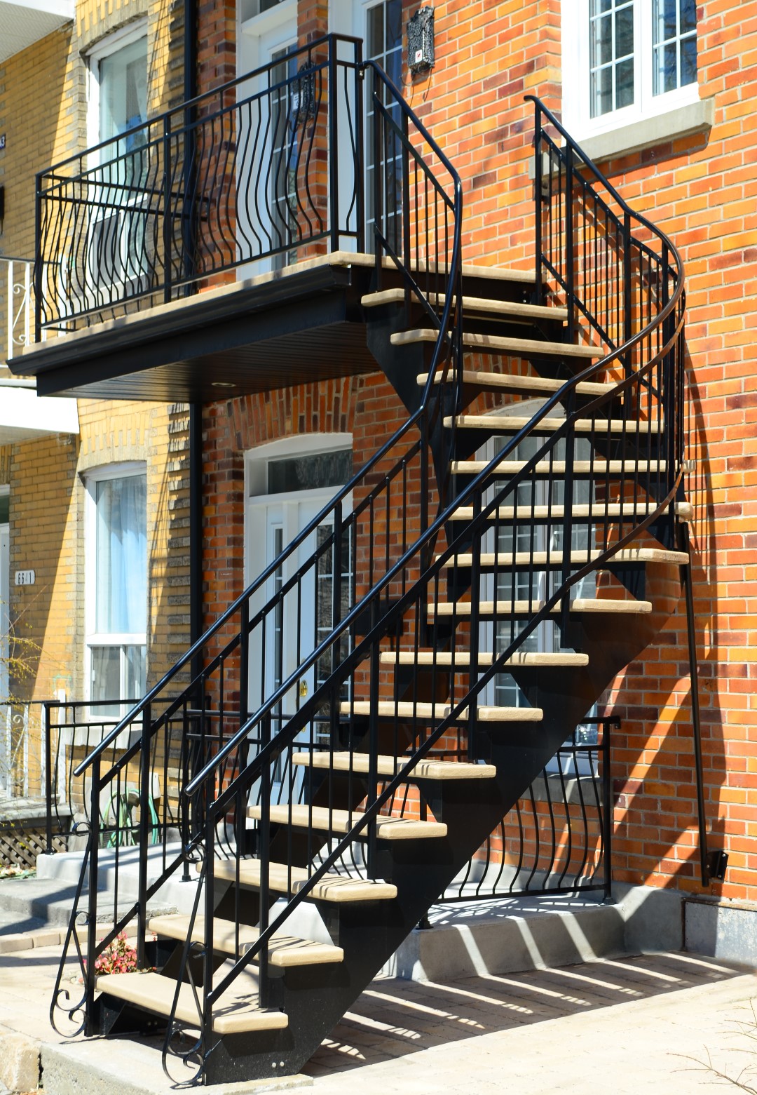 Escaliers en aluminium soudé | Montréal | Bell Aluminium